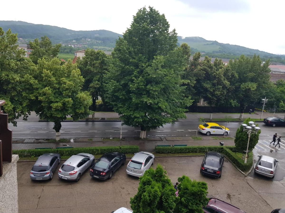 Apartament Posada Curtea de Argeş Eksteriør bilde